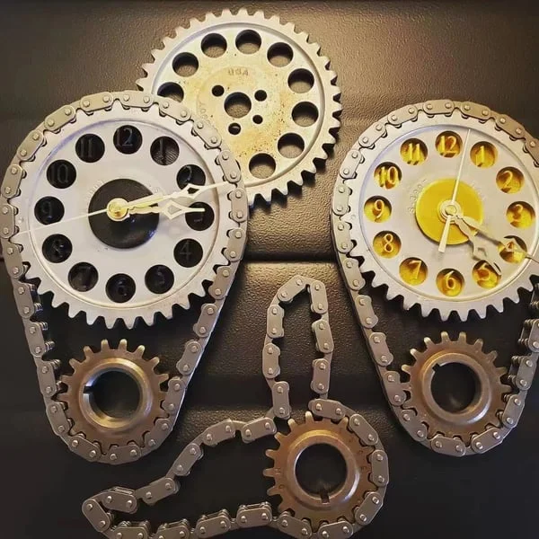 🔥2026 Limited stock -50% OFF🔥MOTORIZED ROTATING CHAIN CLOCK